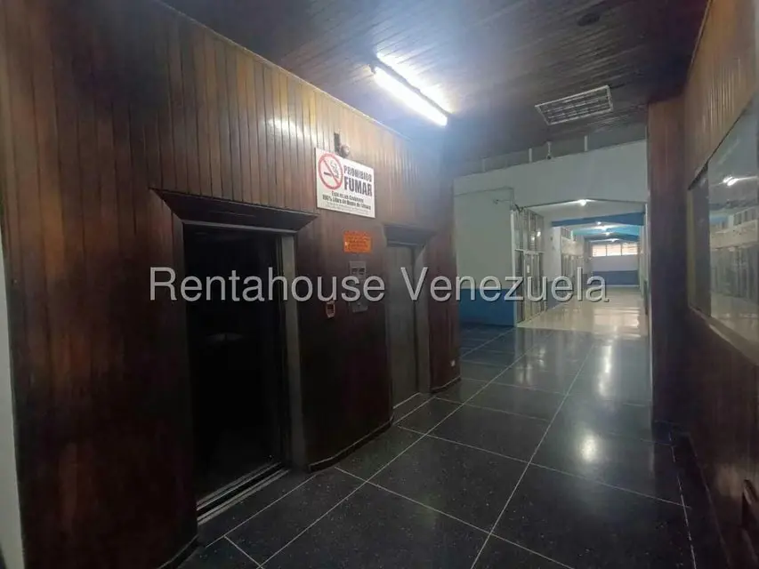 Oficina en Alquiler en Avenida Bolivar, Aragua - 3