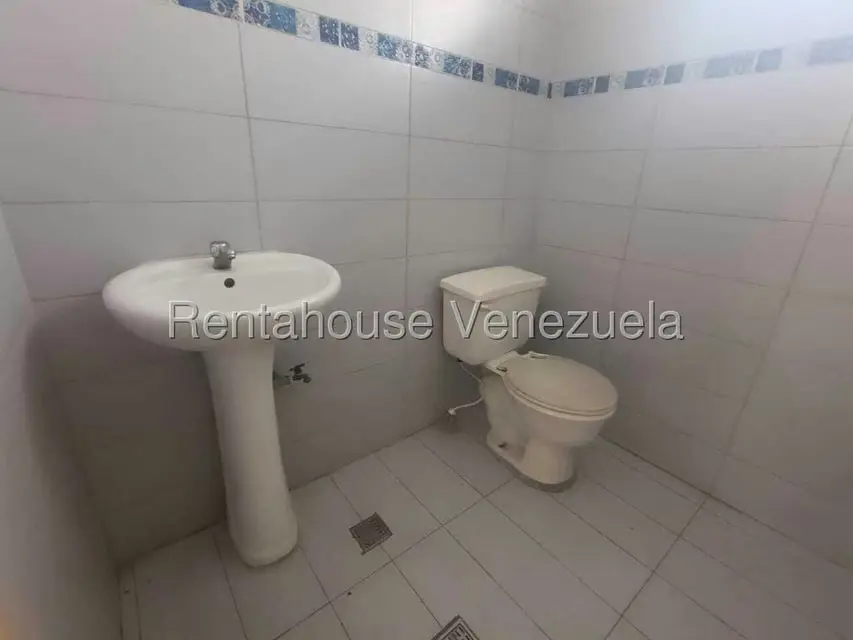 Oficina en Alquiler en Avenida Bolivar, Aragua - 10