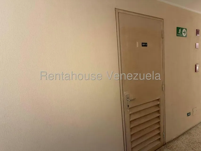 Apartamento (1 Nivel) en Venta en Lomas del Sol, Distrito Metropolitano - 25