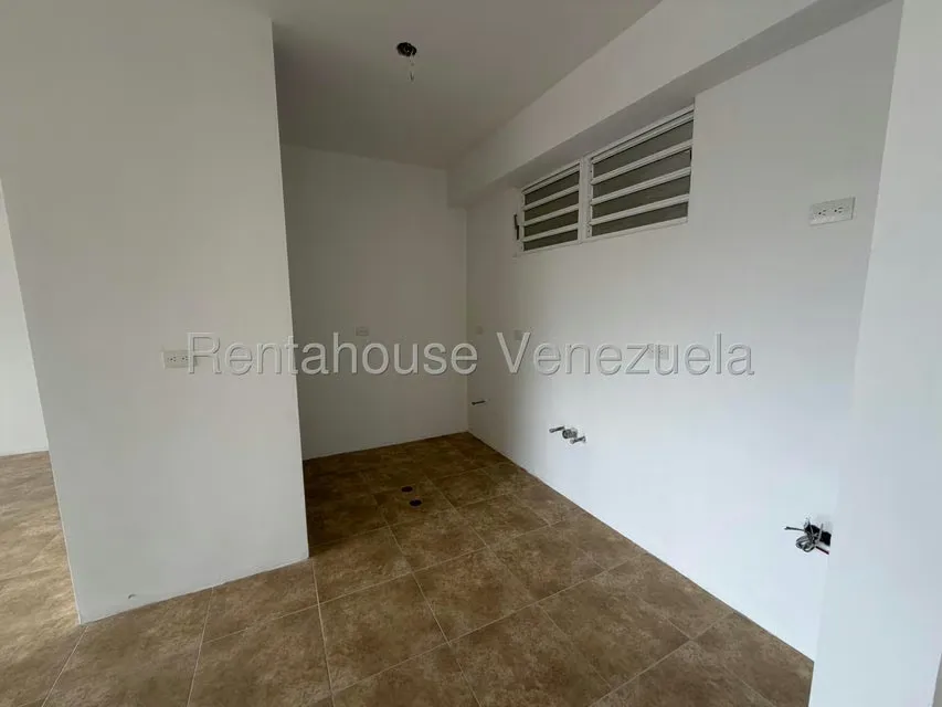 Apartamento (1 Nivel) en Venta en Lomas del Sol, Distrito Metropolitano - 4