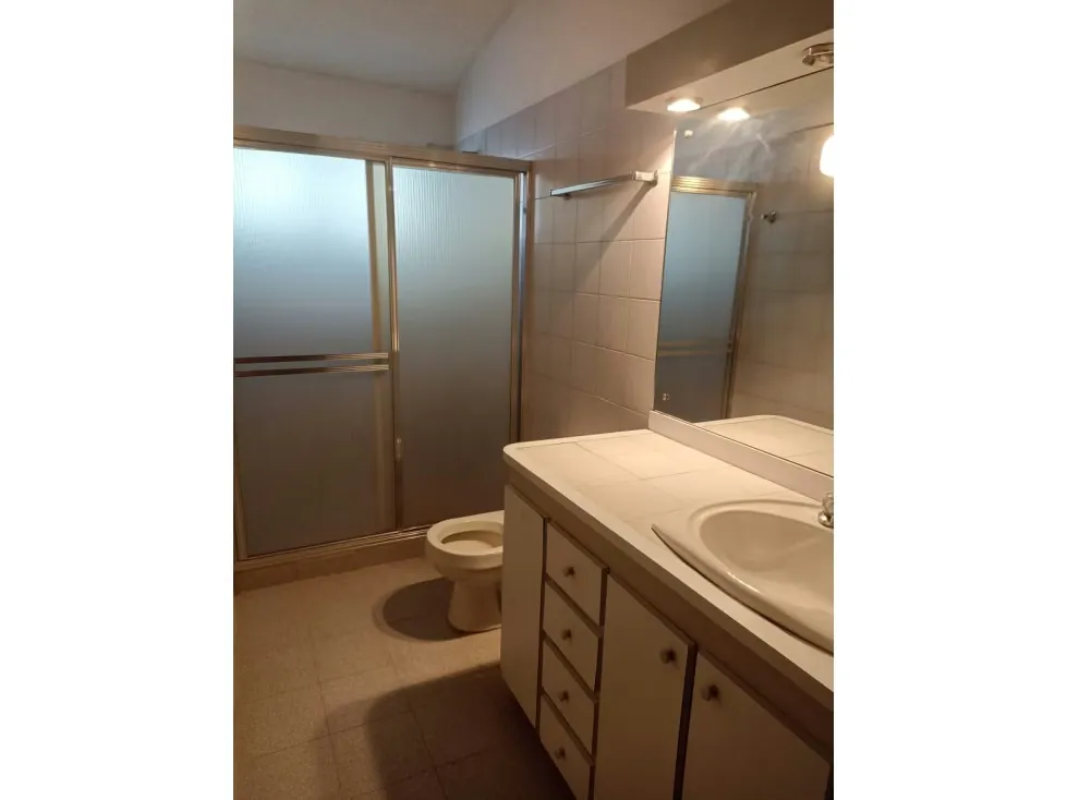 Se vende casa 400m2 Prados del Este 5633 - 15