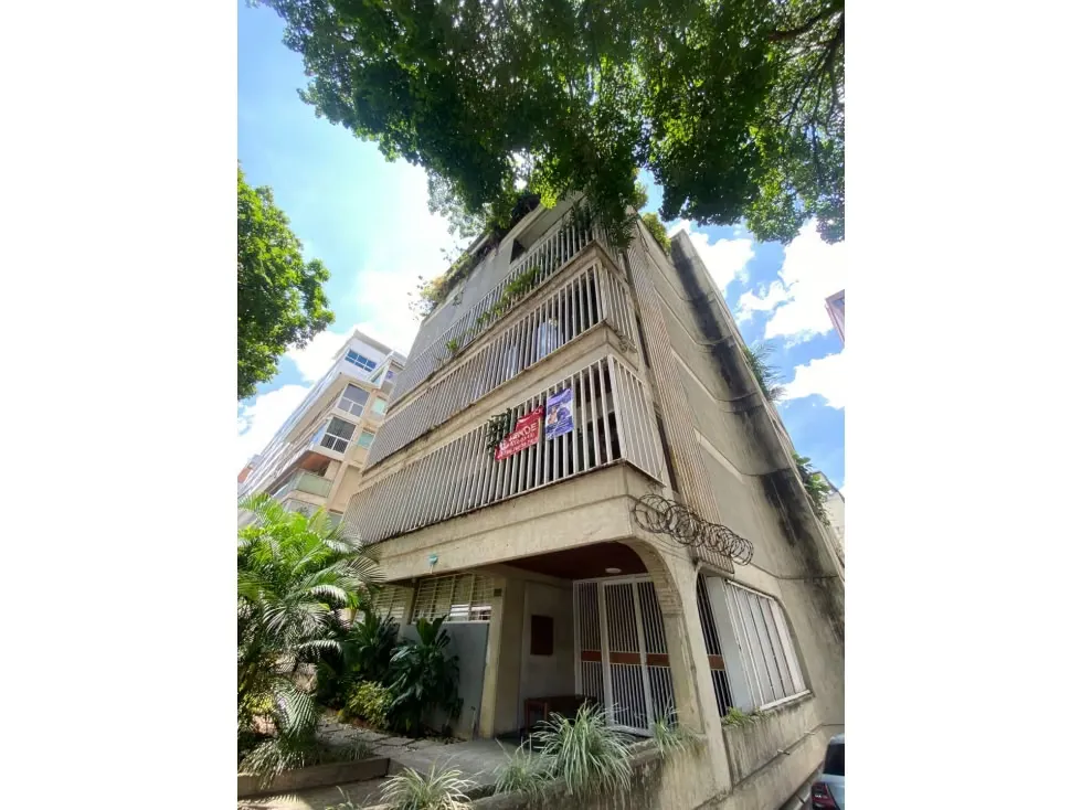 Se vende edificio 1650m2 Las Mercedes 8794