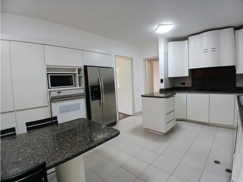 Alquilo apartamento 240m2 Los Dos Caminos 9856 - 12