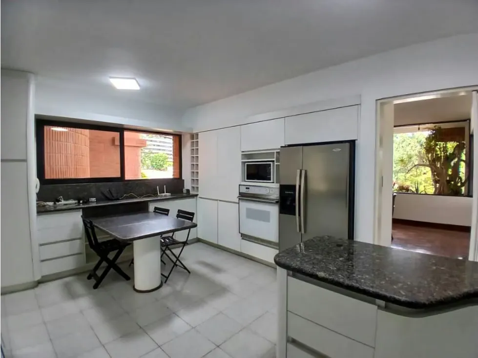 Alquilo apartamento 240m2 Los Dos Caminos 9856 - 10