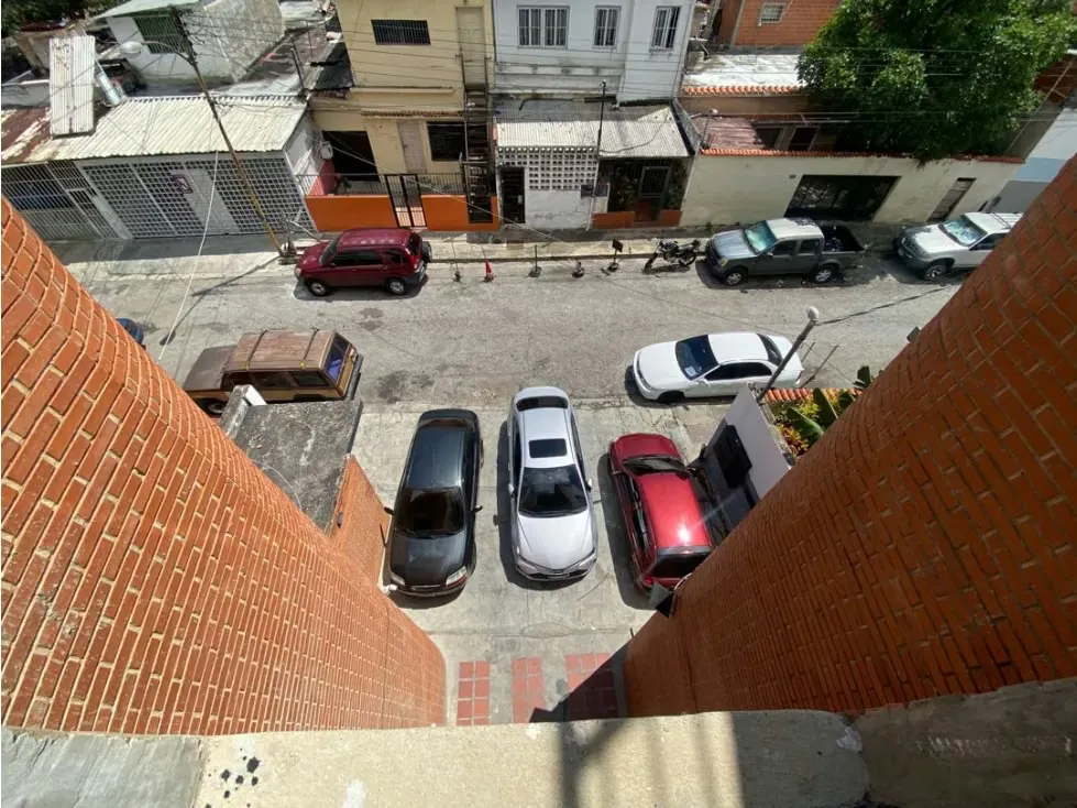 Piso Industrial duplex en alquiler Boleíta Sur de 440mts - 8
