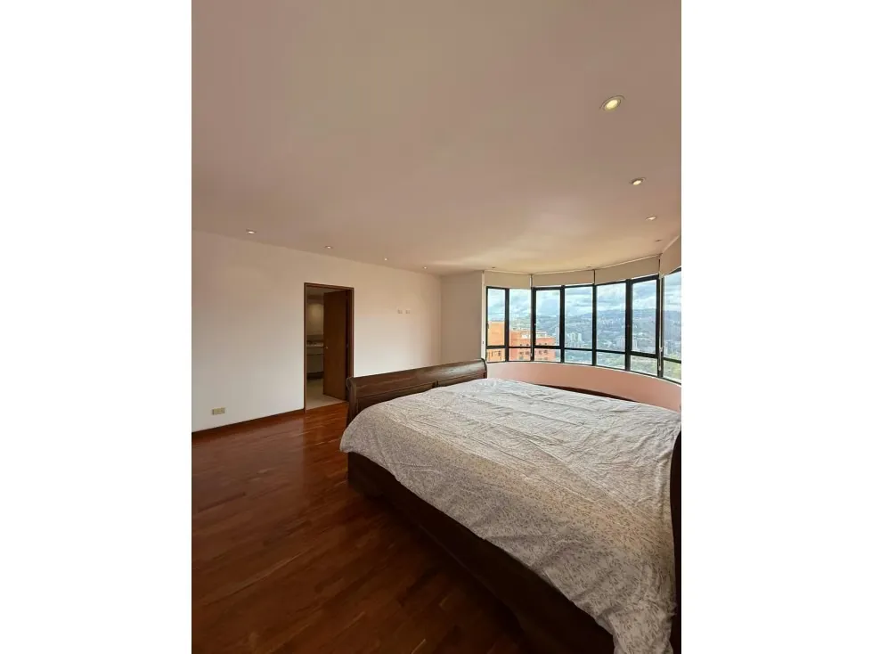 Alquilo apartamento 286m2 Valle Arriba 0863 - 15