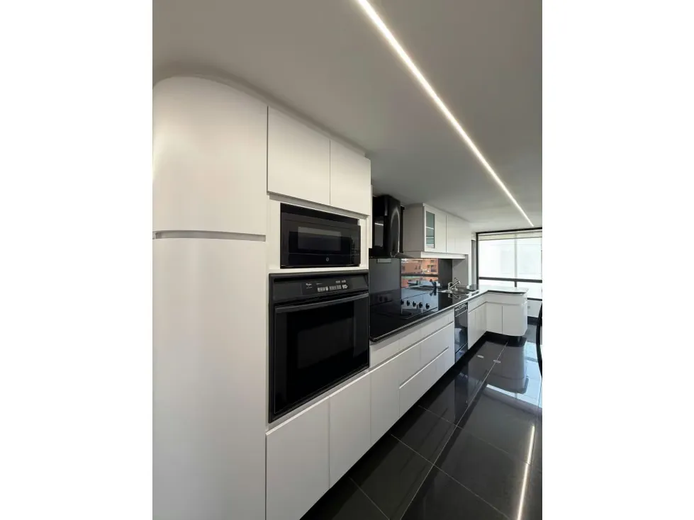 Alquilo apartamento 286m2 Valle Arriba 0863 - 9