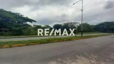 VENDO TERRENO