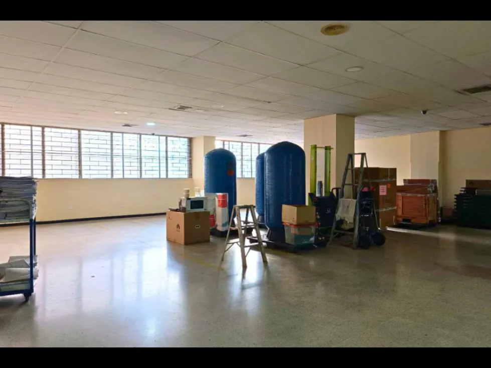 Oficina en Alquiler Urb Los Ruices, 311MT2. 346000 - 3