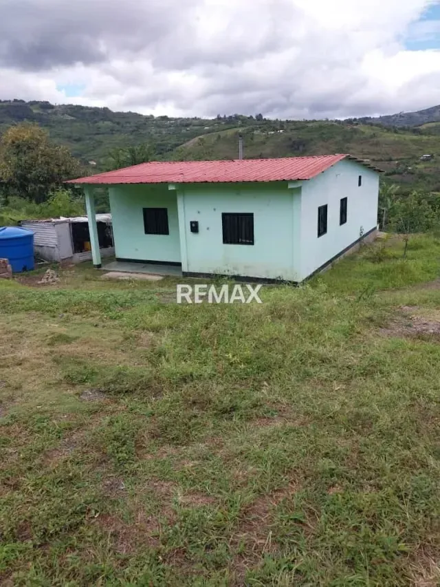 Venta Casa Rural con Fines Agricola en Lobatera - 4