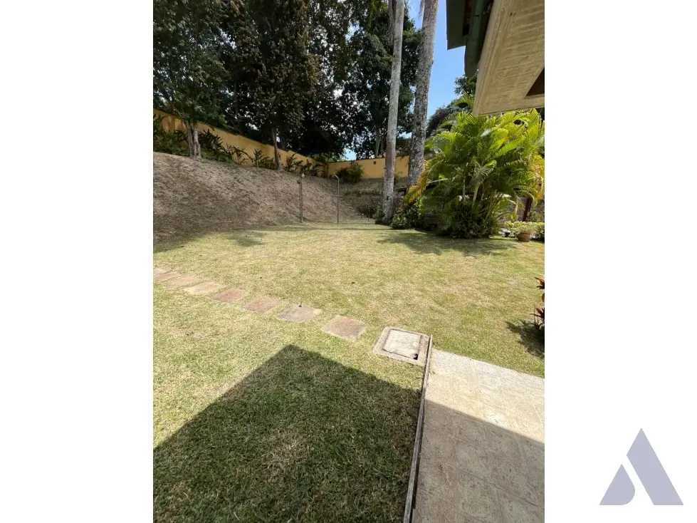 Se vende casa 813m2 La Lagunita 5508 - 10