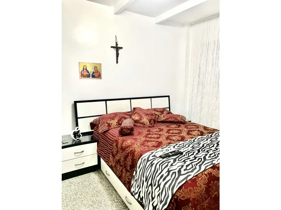 VENTA DE CASA (EDIFICIO) DE 3 NIVELES PQUIA SANTA ROSALIA (RD) - 9