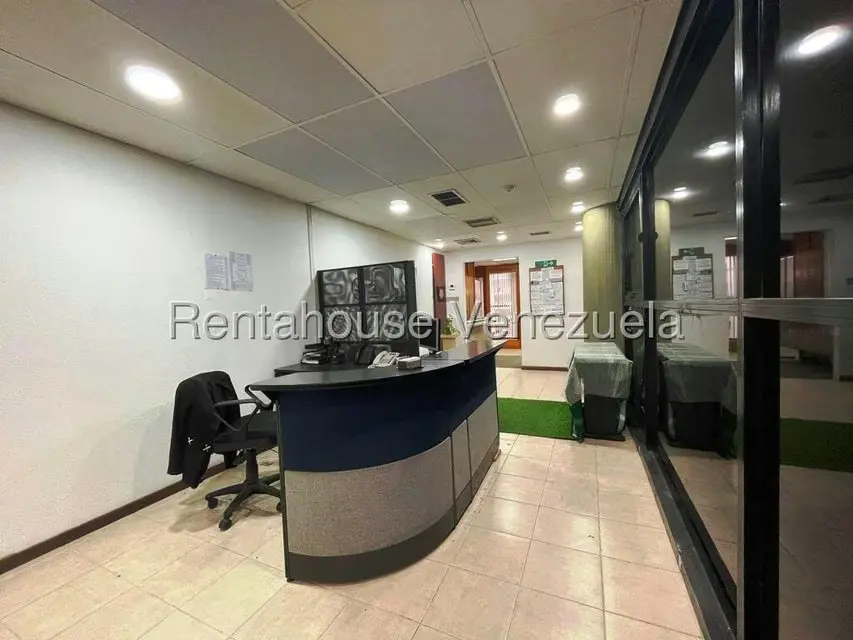 Local Comercial en Venta en Los Samanes, Distrito Metropolitano