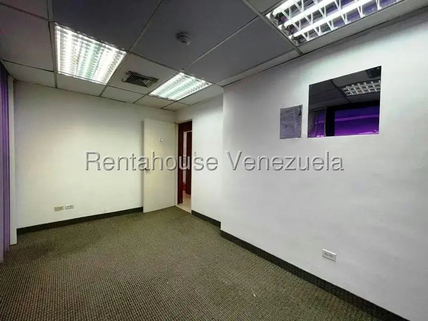 Local Comercial en Venta en Los Samanes, Distrito Metropolitano - 16