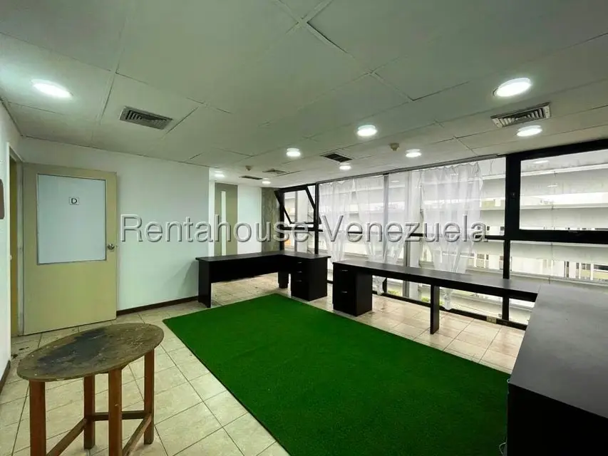 Local Comercial en Venta en Los Samanes, Distrito Metropolitano - 25