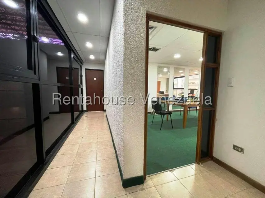 Local Comercial en Venta en Los Samanes, Distrito Metropolitano - 29