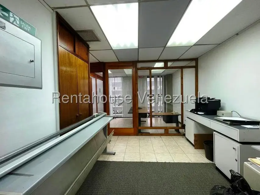 Local Comercial en Venta en Los Samanes, Distrito Metropolitano - 3