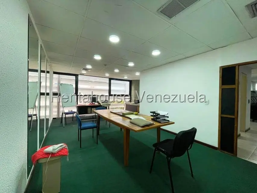Local Comercial en Venta en Los Samanes, Distrito Metropolitano - 32