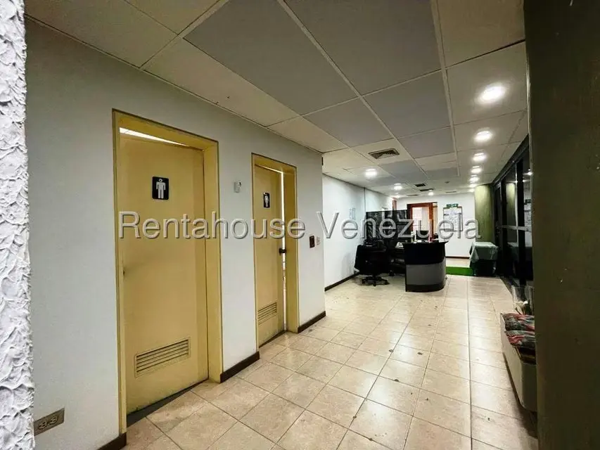 Local Comercial en Venta en Los Samanes, Distrito Metropolitano - 47