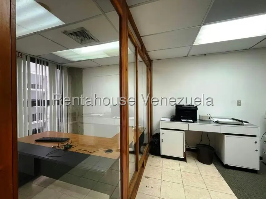 Local Comercial en Venta en Los Samanes, Distrito Metropolitano - 5