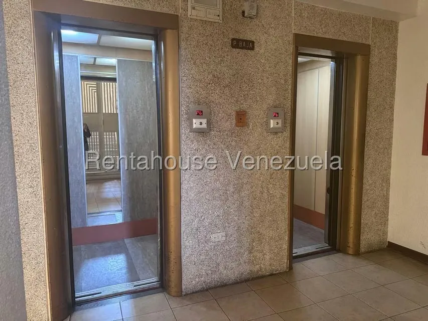 Apartamento (1 Nivel) en Alquiler en Chacao, Distrito Metropolitano - 16