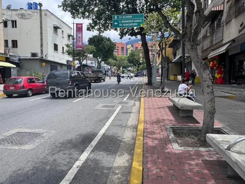 Apartamento (1 Nivel) en Alquiler en Chacao, Distrito Metropolitano - 26
