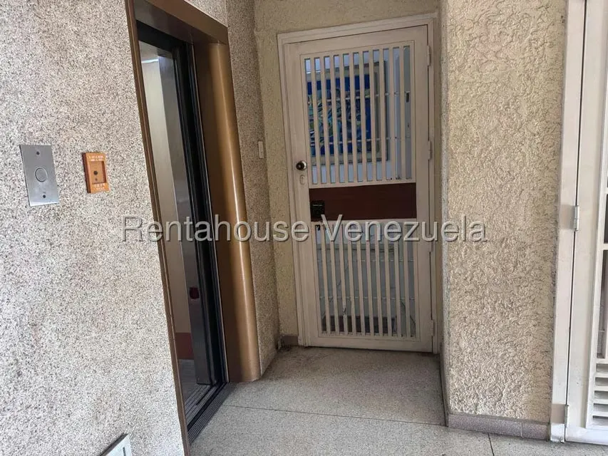 Apartamento (1 Nivel) en Alquiler en Chacao, Distrito Metropolitano - 3