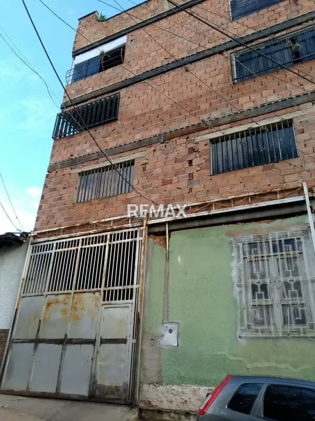 EDIFICIO MULTIPROPOSITO en venta, ubicado en el centro (Casco Historico)