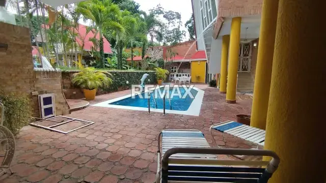 Propiedad Comercial en plena Avenida de Valencia Venezuela - 12