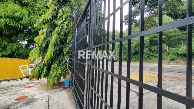 Propiedad Comercial en plena Avenida de Valencia Venezuela - 19