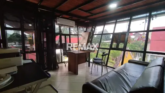 Propiedad Comercial en plena Avenida de Valencia Venezuela - 5