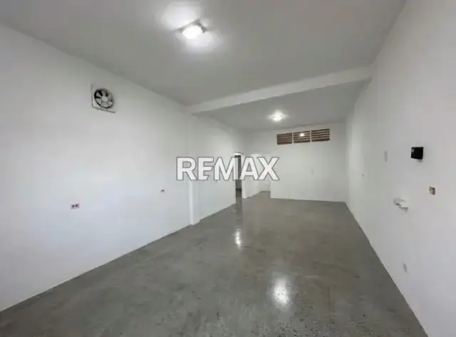 Se vende local comercial en puerta maraven, municipio carirubana del estado Falcón