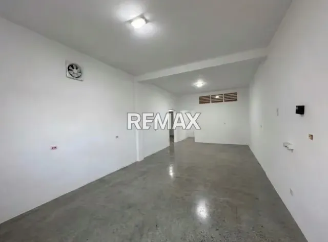 Se vende local comercial en puerta maraven, municipio carirubana del estado Falcón