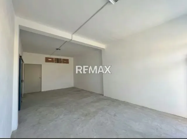 Se vende local comercial en puerta maraven, municipio carirubana del estado Falcón - 2
