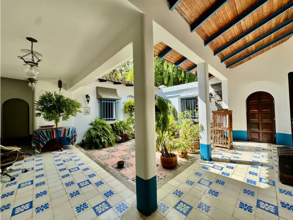 Se vende casa 650m2 4h+s+anexo/8p Cerro Verde - 22