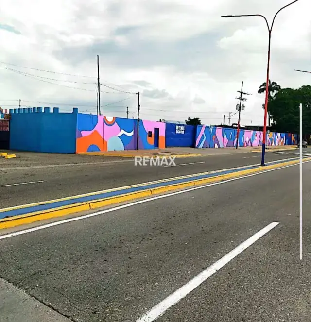 Venta de Terreno Av. Bolívar Los Guayos 5.634 Mts2