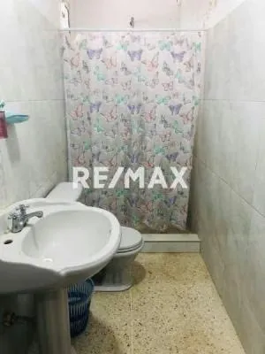 Vende estupendo Local Comercial, un local integrado para cualquier uso en este caso está adecuado como Minimarket - 2