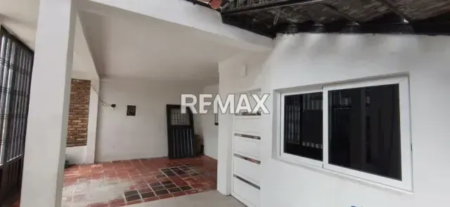 CASA EN VENTA UBICADA EN TUCAPE - 4
