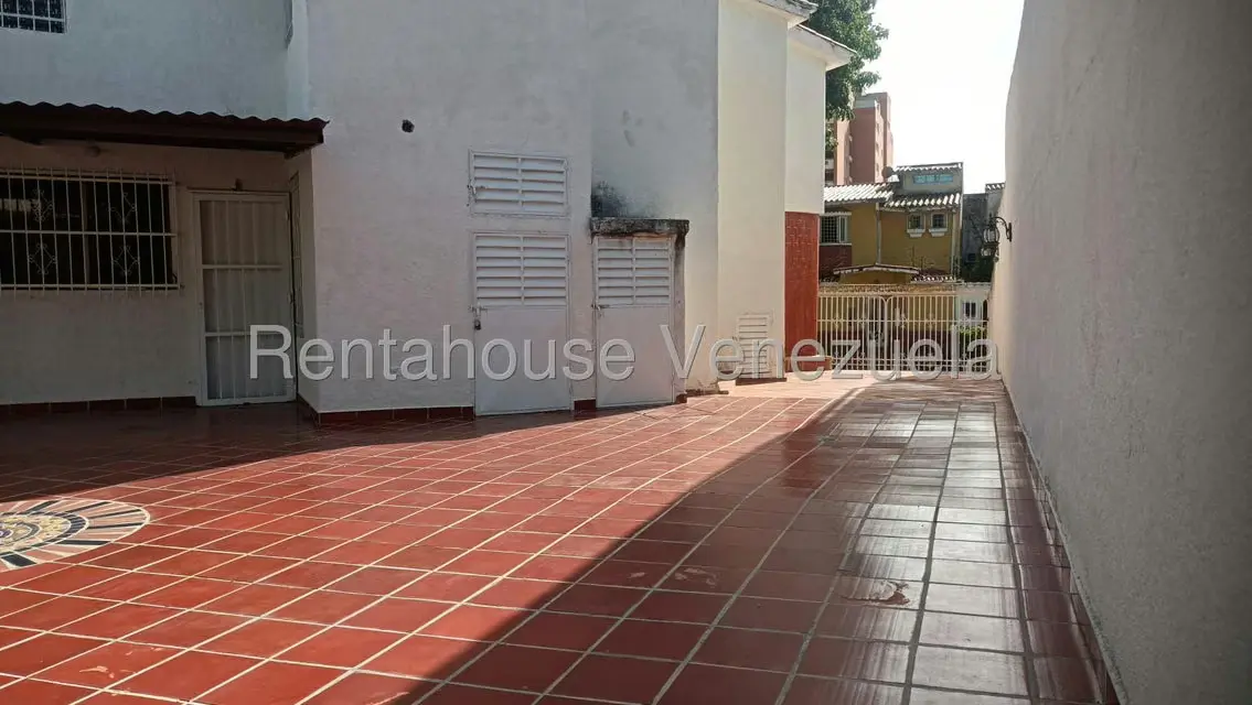 Casa (Duplex) en Venta en La Trigaleña, Carabobo - 32