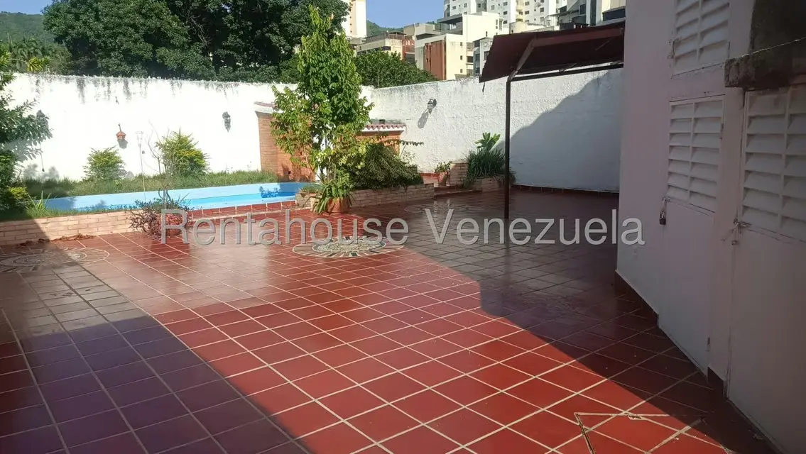 Casa (Duplex) en Venta en La Trigaleña, Carabobo - 33