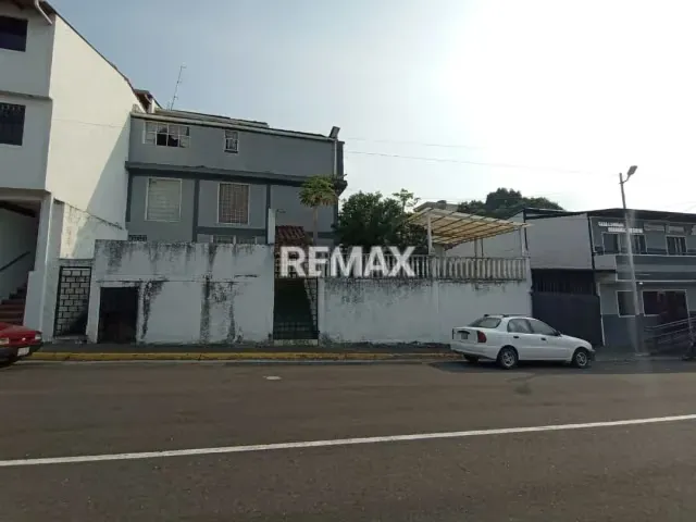 Venta Casa Doble Propósito a Pie de Calle