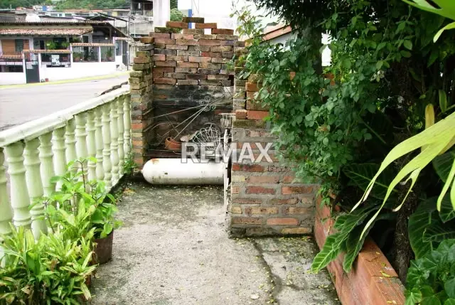 Venta Casa Doble Propósito a Pie de Calle - 4