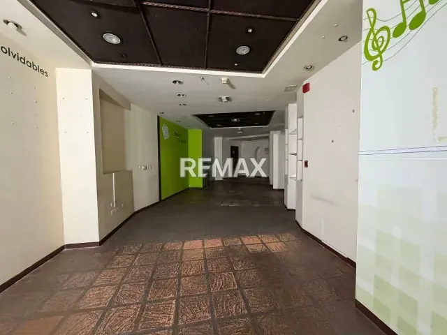 Alquiler de local de 86 m² en la Lagunita - 2
