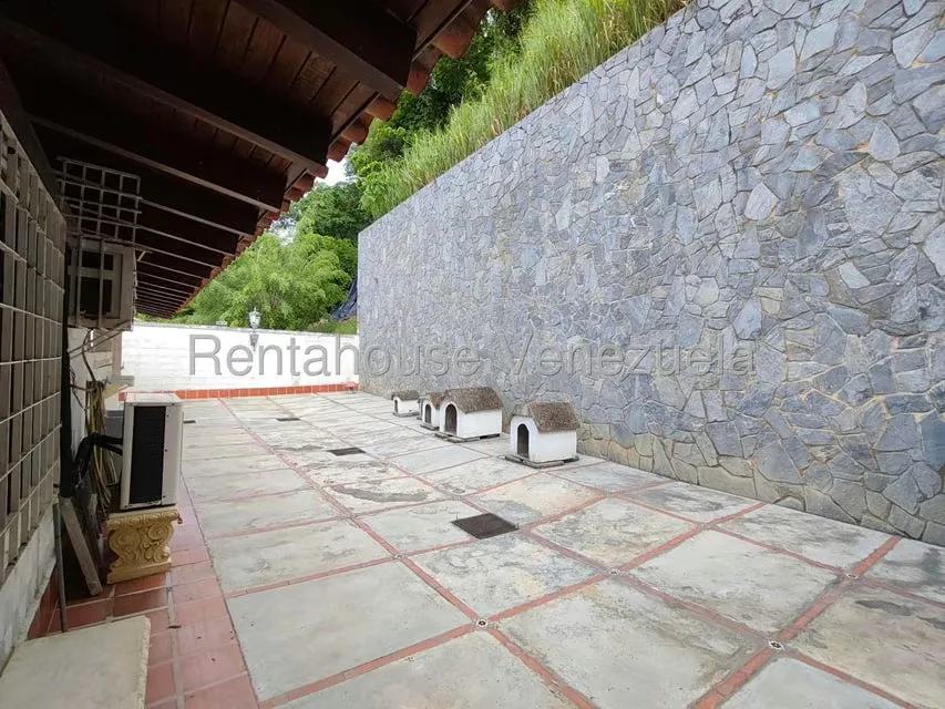 Casa (Multipes Niveles) en Venta en Prados del Este, Distrito Metropolitano - 17