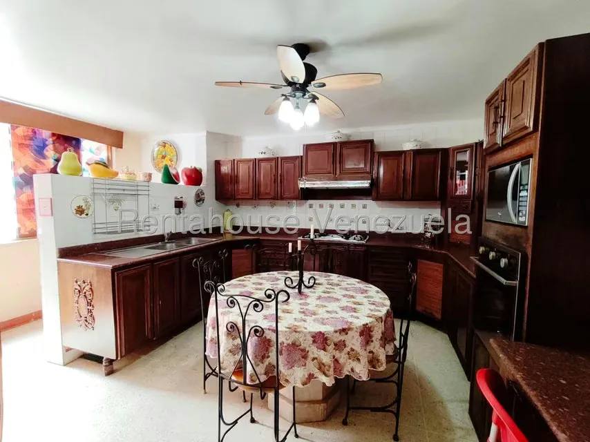 Casa (Multipes Niveles) en Venta en Prados del Este, Distrito Metropolitano - 22