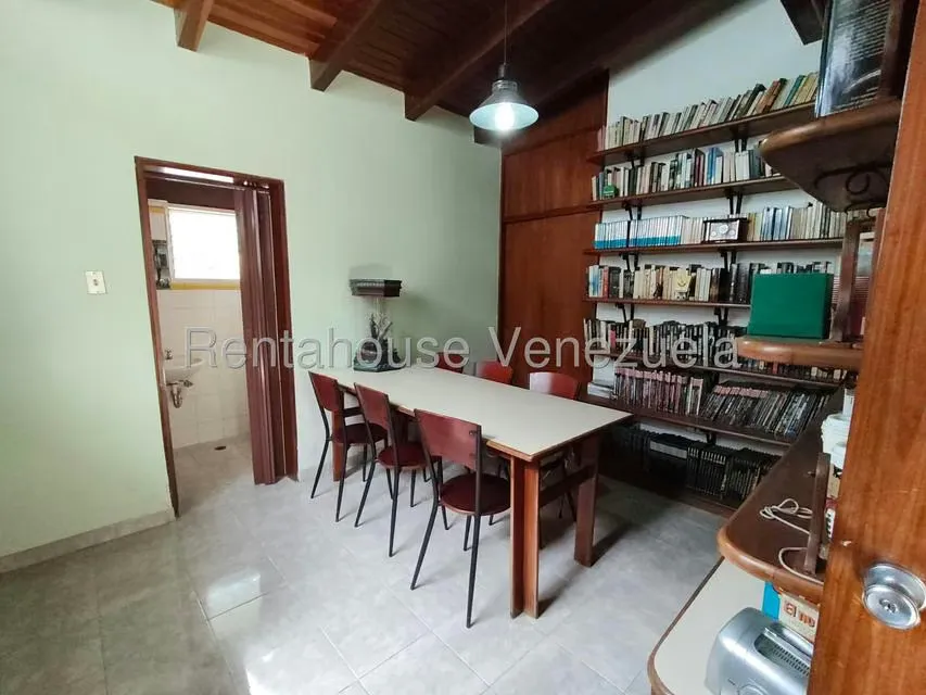 Casa (Multipes Niveles) en Venta en Prados del Este, Distrito Metropolitano - 27