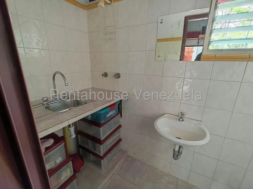 Casa (Multipes Niveles) en Venta en Prados del Este, Distrito Metropolitano - 29
