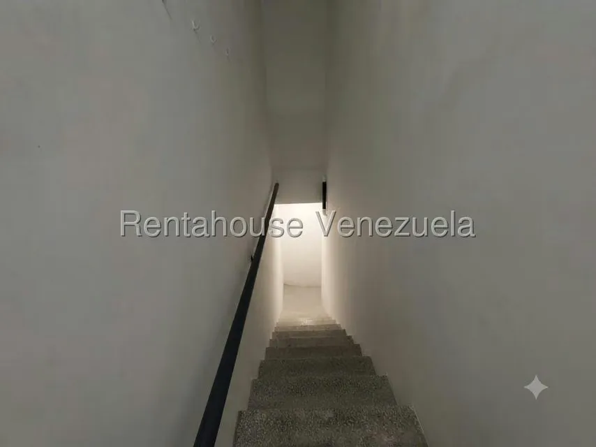 Casa (Multipes Niveles) en Venta en Prados del Este, Distrito Metropolitano - 35