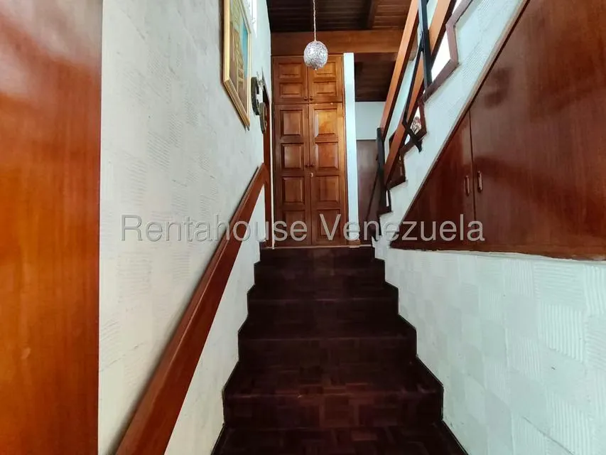 Casa (Multipes Niveles) en Venta en Prados del Este, Distrito Metropolitano - 37