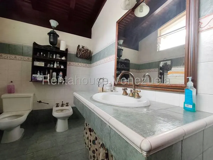 Casa (Multipes Niveles) en Venta en Prados del Este, Distrito Metropolitano - 49